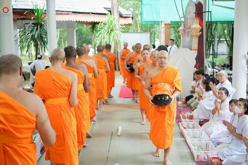 ภาพ No.248225:วันอาทิตย์ที่ 21 กันยายน พ.ศ. 2568 พิธีตักบาตร, พิธีทอดผ้าป่าบำรุงธุดงคสถานล้านนา, พิธีถวายกองทุนการศึกษาพระบาลี, พิธีถวายสลากภัตเป็นสังฆทาน เนื่องในโอกาสครบรอบ 39 ปี ธุดงคสถานล้านนา ณ ธุดงคสถานล้านนา อ.สันทราย จ.เชียงใหม่