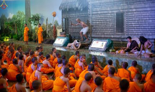 ภาพ No.80618:สามเณรชมนิทรรศการ และสื่อนวัตกรรมพระพุทธศาสนาภาพยนต์ 3 มิติ-จักรวาลนฤมิต ในโครงการบรรพชาสามเณร ฟื้นฟูพระพุทธศาสนาทั่วไทย ประจำปี 2566 ณ วัดพระธรรมกาย จ.ปทุมธานี