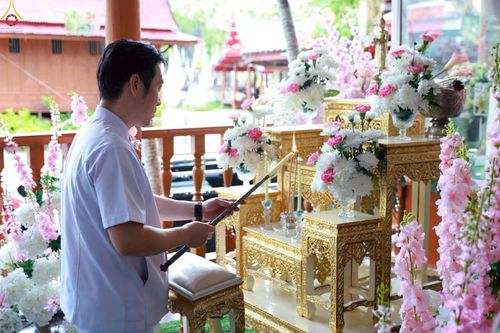 ภาพ No.269779:วันที่ 11 ตุลาคม พ.ศ. 2568 พิธีทอดกฐินสามัคคีทั่วไทย ณ วัดธรรมสถิตติ์วราราม อ.เมือง จ.สมุทรสงคราม โดยคณะศิษยานุศิษย์ บูชาธรรม 81 ปี หลวงพ่อธัมมชโย