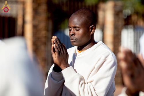 ภาพ No.231605:โครงการบรรพชาอุปสมบทหมู่ครั้งที่ 2 ณ วัดพระธรรมกายโจฮันเนสเบิร์ก ประเทศแอฟริกาใต้ วันอาทิตย์ 29 มิถุนายน พ.ศ. 2568