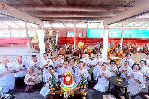 ภาพ No.256602:วันที่ 16 ตุลาคม พ.ศ. 2568 พิธีทอดกฐินสามัคคีทั่วไทย 30,000 วัด โดยคณะศิษยานุศิษย์ บูชาธรรม 81 ปี หลวงพ่อธัมมชโย หลวงพ่อธัมมชโย ณ วัดบ้านแดง อ.เหล่าเสือโก๊ก จ.อุบลราชธานี