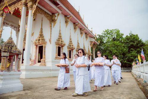 ภาพ No.177174:พิธีทอดกฐิน ณ วัดตรีมิตรประดิษฐาราม ต.รางหวาย อ.พนมทวน จ.กาญจนบุรี ในโครงการทอดกฐินสามัคคีทั่วไทย 30,000 วัด บูชาธรรม 80 ปี หลวงพ่อธัมมชโย โดยคณะศิษยานุศิษย์วัดพระธรรมกาย วันที่ 15 พฤศจิกายน พ.ศ. 2567