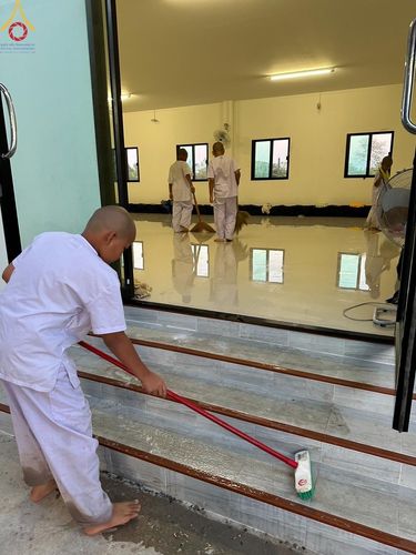 ภาพ No.133400:พิธีขอขมารับผ้าไตร, พิธีบรรพชาสามเณร, สามเณรออกบิณฑบาต ในโครงการบรรพชาสามเณร ฟื้นฟูพระพุทธศาสนาทั่วไทย  ณ ศูนย์ปฏิบัติธรรม และอบรมเยาวชนเมืองยะลา วันที่ 3 เมษายน พ.ศ. 2567