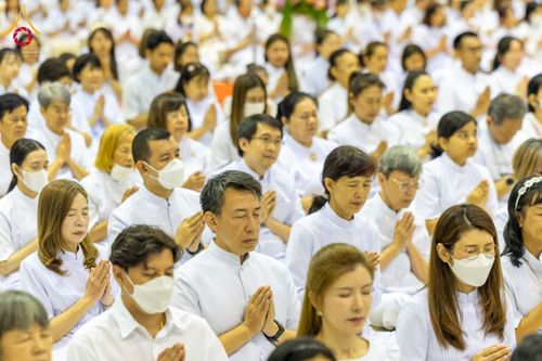 ภาพ No.209496:วันอาทิตย์ที่ 2 มีนาคม พ.ศ. 2568 พิธีบูชาข้าวพระ ณ สภาธรรมกายสากล วัดพระธรรมกาย