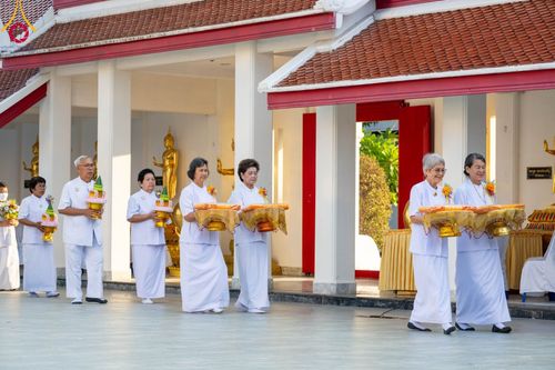 ภาพ No.101183:พิธีบรรพชาธรรมทายาท ในโครงการอุปสมบทบูชาธรรม มหาปูชนียาจารย์ พ.ศ. 2566 ณ วัดสองพี่น้อง สุพรรณบุรี วันที่ 5 ธันวาคม พ.ศ. 2566