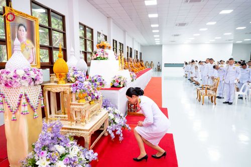 ภาพ No.227040:วันอังคารที่ 3 มิถุนายน พ.ศ. 2568 นายอำเภอคลองหลวง นำพสกนิกรรวมใจภักดิ์ สมเด็จพระนางเจ้าฯ พระบรมราชินี เนื่องในโอกาสวันเฉลิมพระชนมพรรษา ณ อาคารปลูกศรัทธา 2 วัดพระธรรมกาย อ.คลองหลวง จ.ปทุมธานี