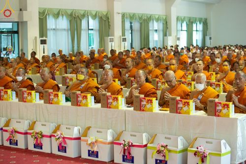ภาพ No.109813:พิธีเจริญพระพุทธมนต์ ปฏิบัติธรรม  มอบทุนการศึกษา ถวายสังฆทาน 121 วัด วันพุธที่ 10 มกราคม พ.ศ. 2567 ณ อาคารราชวิริยาลังการ วัดไร่ขิง พระอารามหลวง  อ.สามพราน จ.นครปฐม