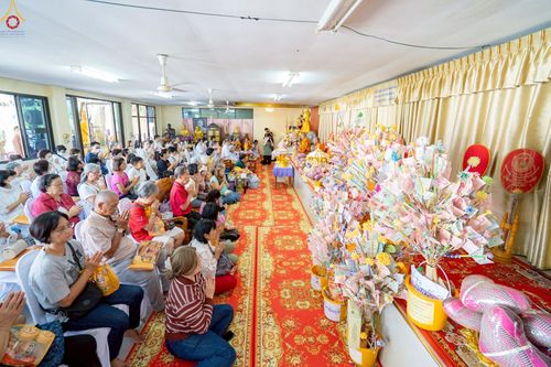 ภาพ No.259185:วันที่ 19 ตุลาคม พ.ศ. 2568 พิธีทอดกฐินสามัคคีทั่วไทย 30,000 วัด โดยคณะศิษยานุศิษย์ บูชาธรรม 81 ปี หลวงพ่อธัมมชโย ณ วัดตะเข้ (โคกพระเถร) แขวงบางระมาด  เขตตลิ่งชัน กรุงเทพมหานคร