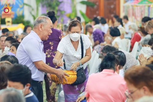 ภาพ No.178628:พิธีทอดกฐิน ณ วัดบางยี่ขัน แขวงบางยี่ขัน เขตบางพลัด กรุงเทพฯ ในโครงการกฐินสามัคคีทั่วไทย 30,000 วัด บูชาธรรม 80 ปี หลวงพ่อธัมมชโย โดยคณะศิษยานุศิษย์วัดพระธรรมกาย วันที่ 2 พฤศจิกายน พ.ศ. 2567