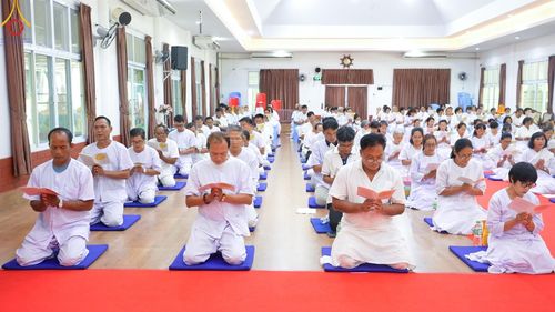 ภาพ No.153776:โครงการอบรมอุบาสก อุบาสิกาแก้ว รุ่นที่ 1 ผู้แทนทอดกฐินสามัคคี 30,000 วัดทั่วไทย ระหว่างวันที่ 6-8 กันยายน พ.ศ. 2567 ณ ศูนย์ปฏิบัติธรรมลำปาง