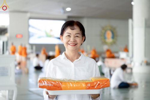 ภาพ No.58572:พิธีบุพเปตพลี ครั้งที่ 149 ร่วมอุทิศบุญแด่หมู่ญาติที่ล่วงลับไปแล้ว และสืบทอดอายุพระพุทธศาสนา วันอังคารที่ 23 เมษายน พ.ศ. 2567 (วันพระ ขึ้น 15 ค่ำ เดือน 5) ณ หอฉันคุณยายอาจารย์ฯ วัดพระธรรมกาย