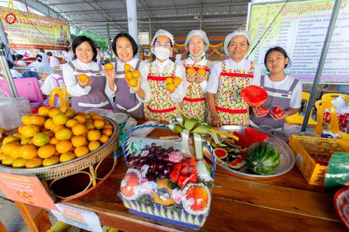 ภาพ No.189270:พิธีทอดผ้าป่าทำนุบำรุงศาสนสถาน ในโครงการธรรมยาตรา กตัญญูบูชา มหาปูชนียาจารย์ พระมงคลเทพมุนี(สด จนฺทสโร) พระผู้ปราบมาร อนุสรณ์สถาน 7 แห่ง ปีที่ 13 ณ วัดใหม่นพรัตน์  ต.เนินพระปรางค์ อ.สองพี่น้อง จ.สุพรรณบุรี วันที่ 5 มกราคม พ.ศ. 2568