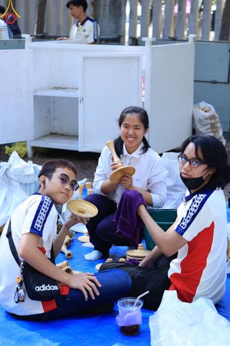 ภาพ No.106917:V.3 ตั้งใจ การเตรียมงาน เก็บงาน การรับบุญของเจ้าหน้าที่หน่วยงานต่างๆ เพื่อโครงการธรรมยาตรา กตัญญูบูชามหาปูชนียาจารย์ พระมงคลเทพมุนี (สด จนฺทสโร) พระผู้ปราบมาร อนุสรณ์สถาน 7 แห่ง ปีที่ 12 ระหว่างวันที่ 2 - 31 มกราคม พ.ศ. 2567