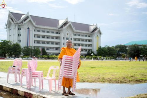 ภาพ No.239715:วันที่ 16-17 สิงหาคม พ.ศ. 2568 การปฏิบัติหน้าที่ของเจ้าหน้าที่ทุกสถานะ เพื่องานพิธีอัญเชิญรูปเหมือนพระมงคลเทพมุนี (สด จันทสโร) และพิธีกดปุ่มอัญเชิญรูปเหมือน พระมงคลเทพมุนี (สด จันทสโร) ณ มหาวิหารแก้วพระมงคลเทพมุนี ศูนย์ปฏิบัติธรรมแก้วเมืองเลย จ.เลย