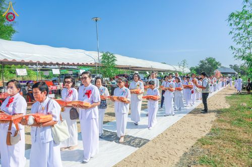 ภาพ No.175243:พิธีทอดปฐมกฐิน ธุดงคสถานวังทรายพูน เขาพนมพาธัมมานุสรณ์ พุทธันดรสุวรรณภูมิ  ต.หนองพระ อ.วังทรายพูน จ.พิจิตร ในโครงการกฐินสามัคคีทั่วไทย 30,000 วัด บูชาธรรม 80 ปี หลวงพ่อธัมมชโย โดยคณะศิษยานุศิษย์วัดพระธรรมกาย วันที่ 14 พฤศจิกายน พ.ศ. 2567