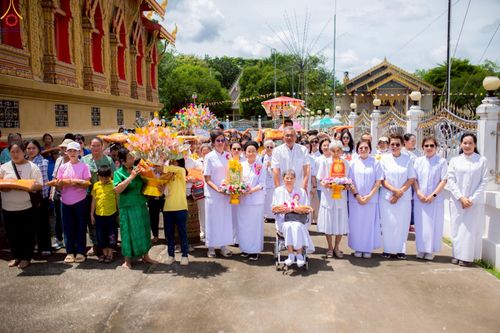 ภาพ No.251843:วันที่ 8 ตุลาคม พ.ศ. 2568 พิธีทอดกฐินสามัคคีทั่วไทย 30,000 วัด โดยคณะศิษยานุศิษย์ บูชาธรรม 81 ปี หลวงพ่อธัมมชโย ณ วัดโคกบำรุงราษฎร์ อ.ดำเนินสะดวก จ.ราชบุรี