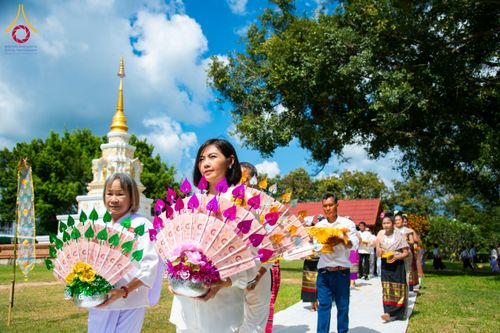 ภาพ No.173316:พิธีทอดกฐิน วัดศรีดงเย็น จ.ลำพูน ในโครงการกฐินสามัคคีทั่วไทย 30,000 วัด บูชาธรรม 80 ปี หลวงพ่อธัมมชโย โดยคณะศิษยานุศิษย์วัดพระธรรมกาย วันที่ 31 ตุลาคม พ.ศ. 2567