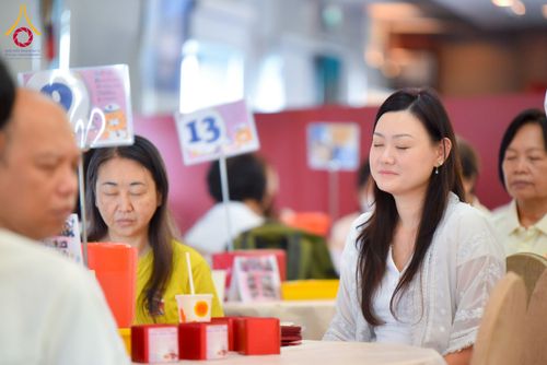 ภาพ No.224802:วันเสาร์ ที่ 10 พฤษภาคม พ.ศ. 2568 วัดพระธรรมกายฮ่องกง จัดพิธีปล่อยปลา บนเรือใหญ่บนอ่าวฮ่องกง และจัดพิธีถวายมหาสังฆทานกลางทะเล ประจำปี 2568 เนื่องในสัปดาห์วิสาขบูชาโลก