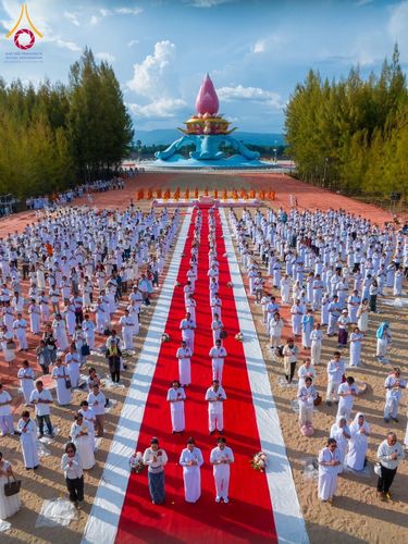 ภาพ No.162047:พิธีโปรยรัตนชาติ ลานอเนกประสงค์พญานาค 4 ตระกูล วันพฤหัสบดีที่ 17 ตุลาคม พ.ศ. 2567 ณ พุทธอุทยานนานาชาติ จังหวัดหนองคาย