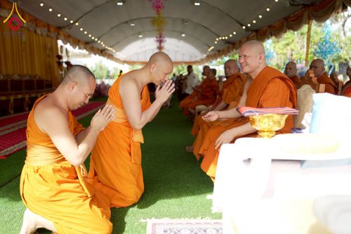 ภาพ No.274369:วันที่ 4 พฤศจิกายน พ.ศ. 2568 พิธีทอดกฐินสามัคคีทั่วไทย ณ วัดวังปลาสร้อย ต.ดอนคา อ.ท่าตะโก จ.นครสวรรค์ โดยคณะศิษยานุศิษย์ บูชาธรรม 81 ปี หลวงพ่อธัมมชโย