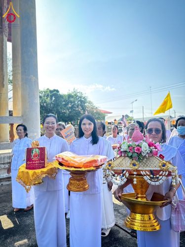 ภาพ No.181741:พิธีทอดกฐิน ณ วัดท่าทอง ต.ปากน้ำ  อ.เดิมบางนางบวช จ.สุพรรณบุรี ในโครงการทอดกฐินสามัคคีทั่วไทย 30,000 วัด บูชาธรรม 80 ปี หลวงพ่อธัมมชโย โดยคณะศิษยานุศิษย์วัดพระธรรมกาย วันที่ 2 พฤศจิกายน พ.ศ. 2567