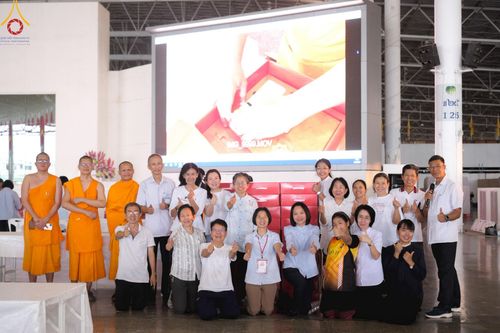 ภาพ No.212214:วันพุธที่ 19 มีนาคม พ.ศ. 2568 การบรรจุไทยธรรมลงกล่องสำเร็จ 43,500 กล่อง เพื่อถวายแด่พระสังฆาธิการ 40,000 กว่าวัดทั่วไทย ในวันคุ้มครองโลก 22 เมษายน พ.ศ. 2568 ณ บ้านแก้วเรือนทองคุณยายฯ วัดพระธรรมกาย