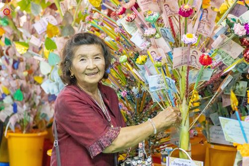 ภาพ No.94061:พิธีทอดกฐินสามัคคีทั่วไทย 5,000 วัด ณ วัดถ้ำมุนีนาถ ต.เกาะสำโรง อ.เมือง จ.กาญจนบุรี วันที่ 12 พฤศจิกายน พ.ศ. 2566