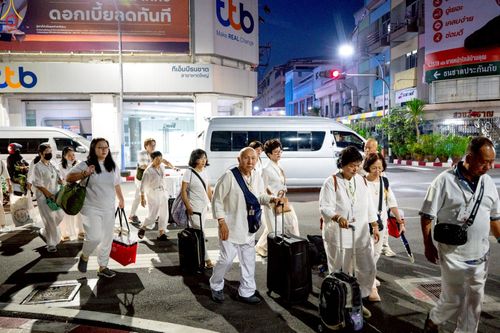 ภาพ No.237017:วันอาทิตย์ที่ 10 สิงหาคม พ.ศ. 2568 มหาสังฆทานครั้งยิ่งใหญ่ ตักบาตรพระ 10,000 รูป ถ.นิพัทธ์อุทิศ 3 ใจกลางนครหาดใหญ่ จ.สงขลา (ชุดที่ 2)