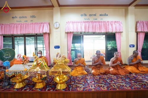 ภาพ No.166600:พิธีทอดกฐิน ณ วัดหนองกร่าง อ.สามโก้ จ.อ่างทอง ในโครงการกฐินสามัคคีทั่วไทย 30,000 วัด บูชาธรรม 80 ปี หลวงพ่อธัมมชโย โดยคณะศิษยานุศิษย์วัดพระธรรมกาย วันที่ 27 ตุลาคม พ.ศ. 2567