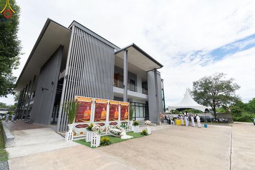 ภาพ No.162865:โครงการกฐินสามัคคีทั่วไทย 30,000 วัด บูชาธรรม 80 ปี หลวงพ่อธัมมชโย โดย คณะศิษยานุศิษย์วัดพระธรรมกาย ณ ศูนย์ปฎิบัติธรรมจันทบุรี วันที่ 18 ตุลาคม พ.ศ. 2567