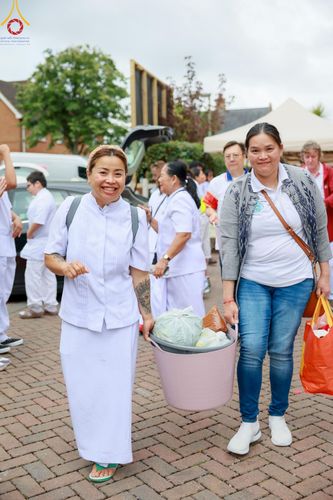 ภาพ No.142531:พิธีพัทธสีมา ประดิษฐานลูกนิมิตมหาสมบัติ สถาปนาอุโบสถวัดพระธรรมกายลอนดอน บูชาธรรม 80 ปี หลวงพ่อธัมมชโย วันเสาร์ที่ 22 มิถุนายน พ.ศ. 2567