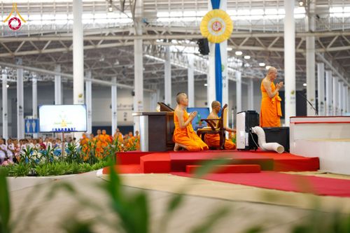 ภาพ No.127027:พิธีมอบใบประกาศเกียรติคุณองค์กรนานาชาติ และหน่วยงานที่ชักชวนคนร่วมโครงการนั่งสมาธิเพื่อสันติภาพโลกมากที่สุด วันอาทิตย์ที่ 1 มีนาคม พ.ศ. 2567 ณ สภาธรรมกายสากล วัดพระธรรมกาย