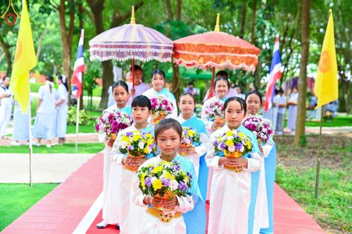 ภาพ No.171302:พิธีทอดกฐินพระนานาชาติเพื่อสร้างทุกสิ่ง  ณ ศูนย์ฝึกอบรมพุทธบุตรนานาชาติ อ.กบินทร์บุรี จ.ปราจีนบุรี วันที่ 27 ตุลาคม พ.ศ. 2567