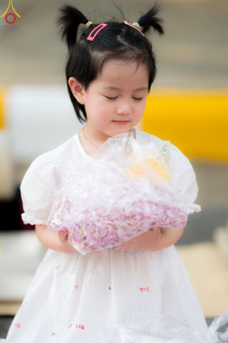 ภาพ No.120270:พิธีต้อนรับพระธรรมยาตรา ในโครงการธรรมยาตรา กตัญญูบูชา มหาปูชนียาจารย์ พระมงคลเทพมุนี(สด จนฺทสโร) พระผู้ปราบมาร อนุสรณ์สถาน 7 แห่ง ปีที่ 12 วันที่ 28 มกราคม พ.ศ. 2567 ณ วัดพระธรรมกาย จ.ปทุมธานี (ชุดที่ 2)
