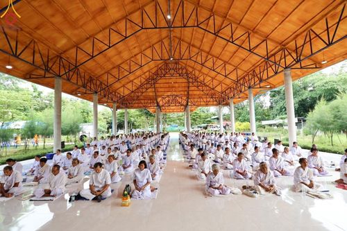 ภาพ No.153846:โครงการอบรมอุบาสก อุบาสิกาแก้ว รุ่นที่ 1 ผู้แทนทอดกฐินสามัคคี 30,000 วัดทั่วไทย ระหว่างวันที่ 6-8 กันยายน พ.ศ. 2567 ณ ศูนย์ปฏิบัติธรรมหนองบัวลำภู