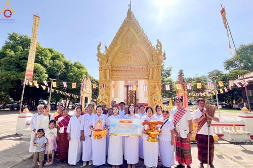 พิธีทอดกฐิน ณ วัดศรีบุญเรือง จ.อำนาจเจริญ ในโครงการกฐินสามัคคีทั่วไทย 30,000 วัด บูชาธรรม 80 ปี หลวงพ่อธัมมชโย โดยคณะศิษยานุศิษย์วัดพระธรรมกาย วันที่ 20 ตุลาคม พ.ศ. 2567