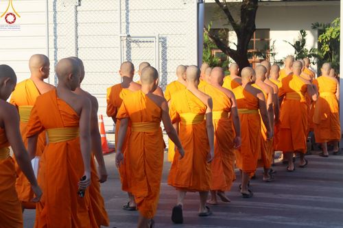 ภาพ No.177329:พิธีถวายภัตตาหารเมนูสวรรค์ และพิธีบุพเปตพลี ครั้งที่ 158 ร่วมอุทิศบุญแด่หมู่ญาติที่ล่วงลับไปแล้ว และสืบทอดอายุพระพุทธศาสนา ณ วัดพระธรรมกาย วันที่ 30 พฤศจิกายน พ.ศ.2567 (วันพระ แรม 15 ค่ำ เดือน 12)