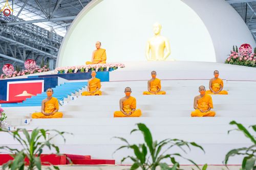 ภาพ No.88560:พิธีจุดเทียนใจ ไฟนิรันดร์ อนันตชัย วันอาทิตย์ที่ 24 กันยายน พ.ศ. 2566 ณ สภาธรรมกายสากล วัดพระธรรมกาย