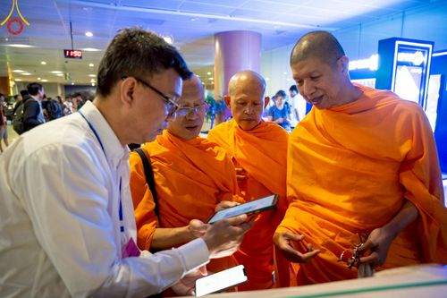 ภาพ No.219995:วันจันทร์ที่ 14 เมษายน พ.ศ. 2568 พระครูสิทธิรัตนวิเทศ ผู้ช่วยเจ้าอาวาสวัดพระธรรมกาย พร้อมด้วยผู้แทนมูลนิธิธรรมกาย และศิษยานุศิษย์หลวงพ่อธัมมชโย ออกเดินทางไปยังพื้นที่เมืองมัณฑะเลย์ สาธารณรัฐแห่งสหภาพเมียนมา โดยได้รับความเมตตาประสานงานเจ้าหน้าที่ภาครัฐจาก