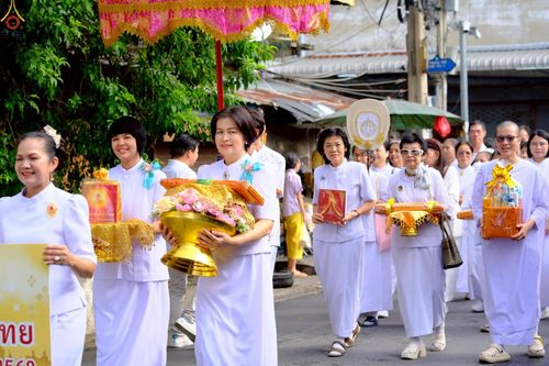 ภาพ No.254613:วันที่ 13 ตุลาคม พ.ศ. 2568 พิธีทอดกฐินสามัคคีทั่วไทย 30,000 วัด โดยคณะศิษยานุศิษย์ บูชาธรรม 81 ปี หลวงพ่อธัมมชโย ณ วัดจันทร์ใน แขวงบางคอแหลม เขตยานนาวา กรุงเทพมหานคร