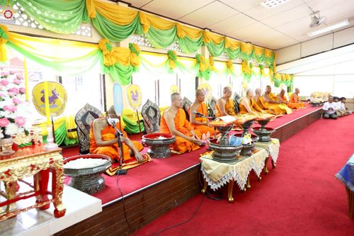 ภาพ No.254000:วันที่ 12 ตุลาคม พ.ศ. 2568 พิธีทอดกฐินสามัคคีทั่วไทย 30,000 วัด โดยคณะศิษยานุศิษย์ บูชาธรรม 81 ปี หลวงพ่อธัมมชโย ณ วัดบางขมิ้น อ.พระประแดง จ.สมุทรปราการ