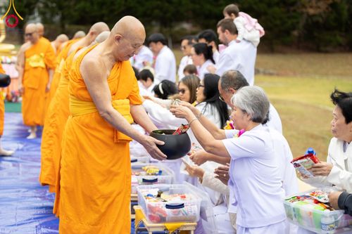 ภาพ No.97859:พิธีทอดกฐินสามัคคี วัดพระธรรมกายจอร์เจีย ประจำปี 2566 วันอาทิตย์ ที่ 12 พฤศจิกายน พ.ศ. 2566 วัดพระธรรมกายจอร์เจีย ประเทศสหรัฐอเมริกา