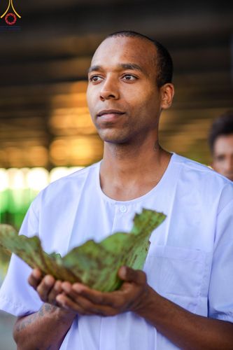 ภาพ No.179953:พิธีปลงผมนาคธรรมทายาท ในโครงการอุปสมบทหมู่ บูชาธรรมมหาปูชนียาจารย์ (ศูนย์อบรมวัดพระธรรมกาย) วันที่ 1 ธันวาคม พ.ศ. 2567 ณ ลานธรรมหารัตนวิหารคด วัดพระธรรมกาย จ.ปทุมธานี
