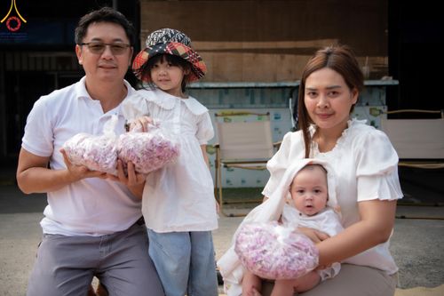 ภาพ No.119974:พิธีต้อนรับพระธรรมยาตรา ในโครงการธรรมยาตรา กตัญญูบูชา มหาปูชนียาจารย์ พระมงคลเทพมุนี(สด จนฺทสโร) พระผู้ปราบมาร อนุสรณ์สถาน 7 แห่ง ปีที่ 12 วันที่ 28 มกราคม พ.ศ. 2567 ณ วัดพระธรรมกาย จ.ปทุมธานี