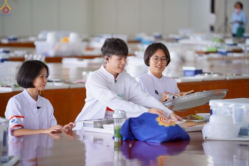 ภาพ No.229444:วันเสาร์ที่ 21 มิถุนายน พ.ศ. 2568 พิธีถวายภัตตาหารเมนูสวรรค์ เพื่อการบรรลุธรรม ณ หอฉันคุณยายอาจารย์ฯ วัดพระธรรมกาย