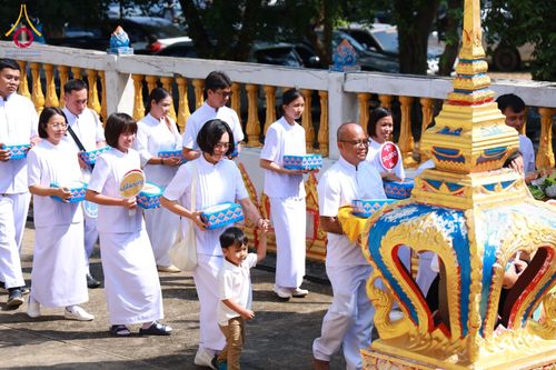 ภาพ No.182568:พิธีทอดกฐิน ณ วัดบ่อน้ำจืด อ.กำแพงแสน จ.นครปฐม ในโครงการทอดกฐินสามัคคีทั่วไทย 30,000 วัด บูชาธรรม 80 ปี หลวงพ่อธัมมชโย โดยคณะศิษยานุศิษย์วัดพระธรรมกาย วันที่ 10 พฤศจิกายน พ.ศ. 2567