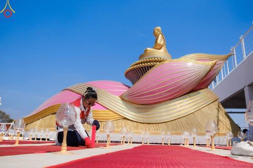 ภาพ No.208039:V.55 สารพัดV สารพัดดี ที่วัดพระธรรมกาย ในโครงการธรรมยาตรา กตัญญูบูชา มหาปูชนียาจารย์ พระมงคลเทพมุนี (สด จนฺทสโร) พระผู้ปราบมาร อนุสรณ์สถาน 7 แห่ง ปีที่ 13 ระหว่างวันที่ 2-31 มกราคม พ.ศ. 2568