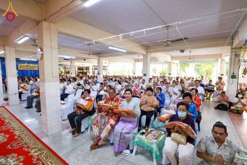 ภาพ No.179013:พิธีทอดกฐิน ณ วัดบางน้ำผึ้งใน อ.พระประแดง จ.สมุทรปราการ ในโครงการกฐินสามัคคีทั่วไทย 30,000 วัด บูชาธรรม 80 ปี หลวงพ่อธัมมชโย โดยคณะศิษยานุศิษย์วัดพระธรรมกาย วันที่ 26 ตุลาคม พ.ศ. 2567