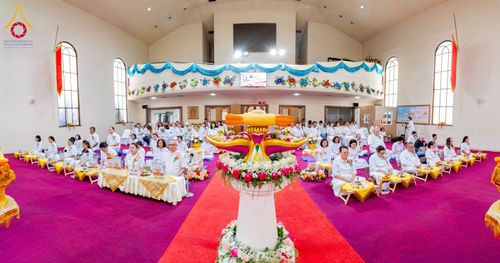 ภาพ No.274218:วันอาทิตย์ที่ 26 ตุลาคม พ.ศ. 2568  พิธีทอดกฐินธรรมชัย สร้างทุกสิ่ง ณ วัดพระธรรมกายออเรกอน ประเทศสหรัฐอเมริกา