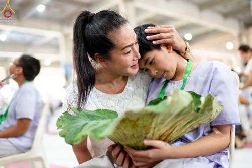 ภาพ No.132818:พิธีตัดปอยผม โครงการสามเณรฟื้นฟูพระพุทธศาสนาทั่วไทย ณ มหารัตนวิหารคด26 วัดพระธรรมกาย วันอาทิตย์ที่ 31 มีนาคม พ.ศ. 2567